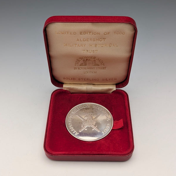 1982年  英国アルダーショット軍事歴史財団 純銀記念メダル Tower Mint ケース付